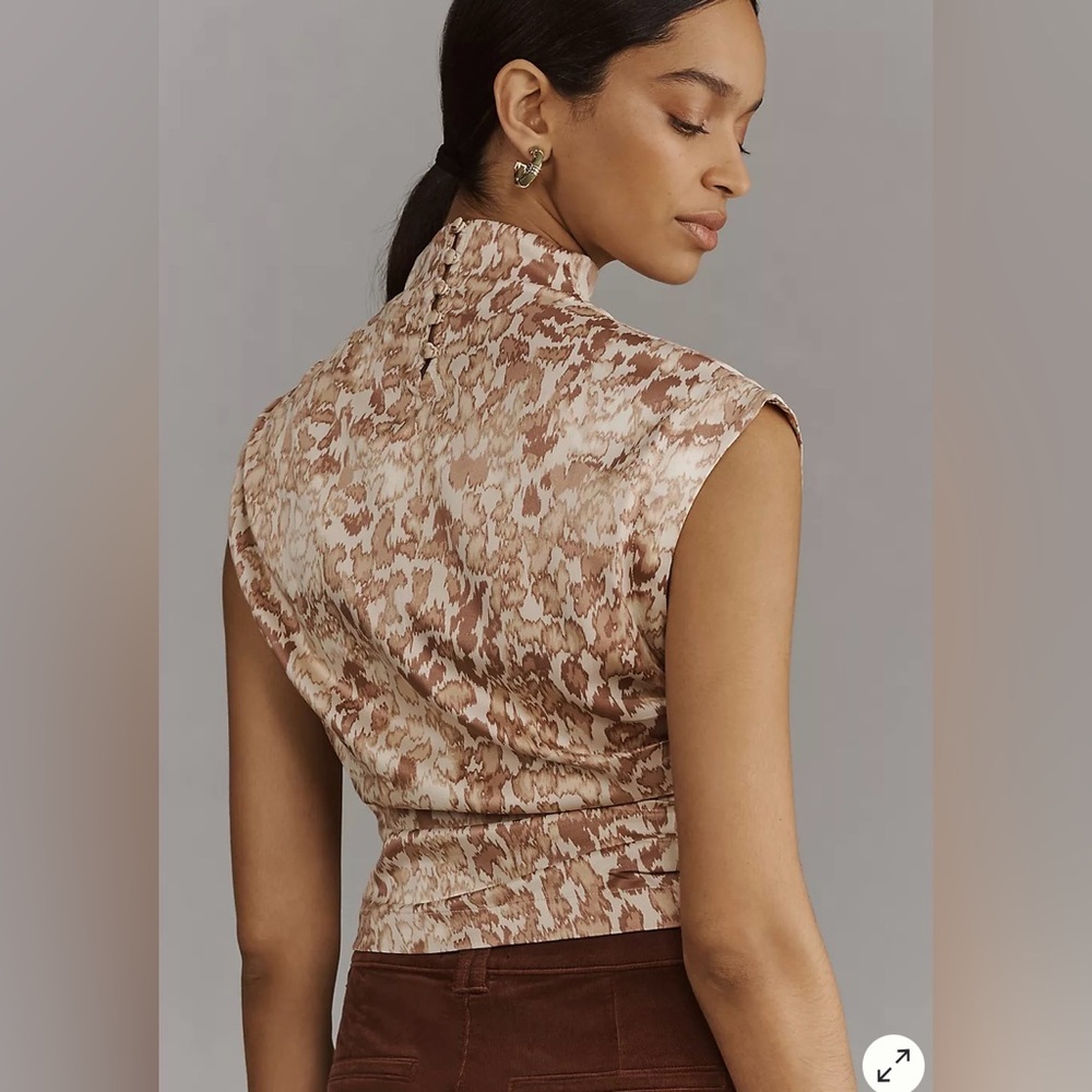 NWT Anthropologie Mock Neck
Draped Blouse Elegant Cream Sleeveless Top - Picture 7 of 8